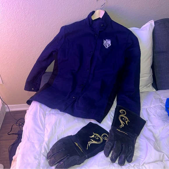 Women’s welding gear — women’s work gloves - Picture 1 of 3